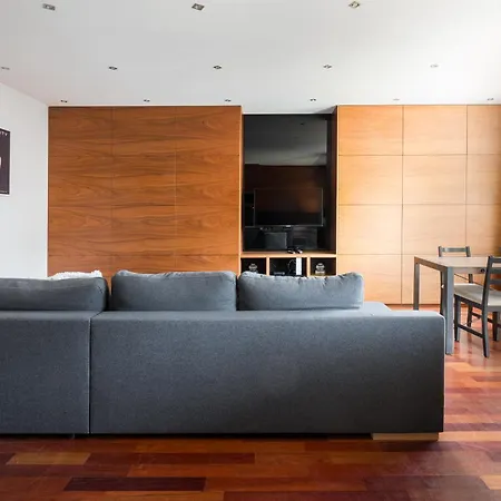 Wola Ulrychow Homely Apartment