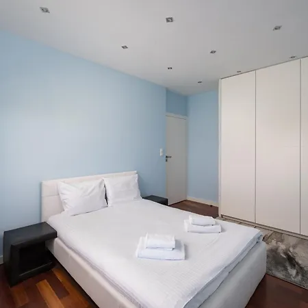 Wola Ulrychow Homely Apartment Warsaw