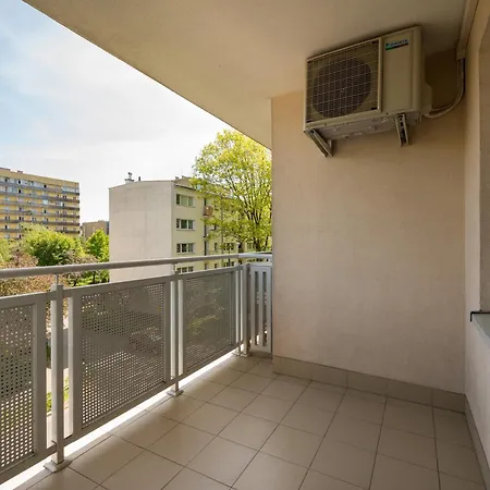 Wola Ulrychow Homely Apartment